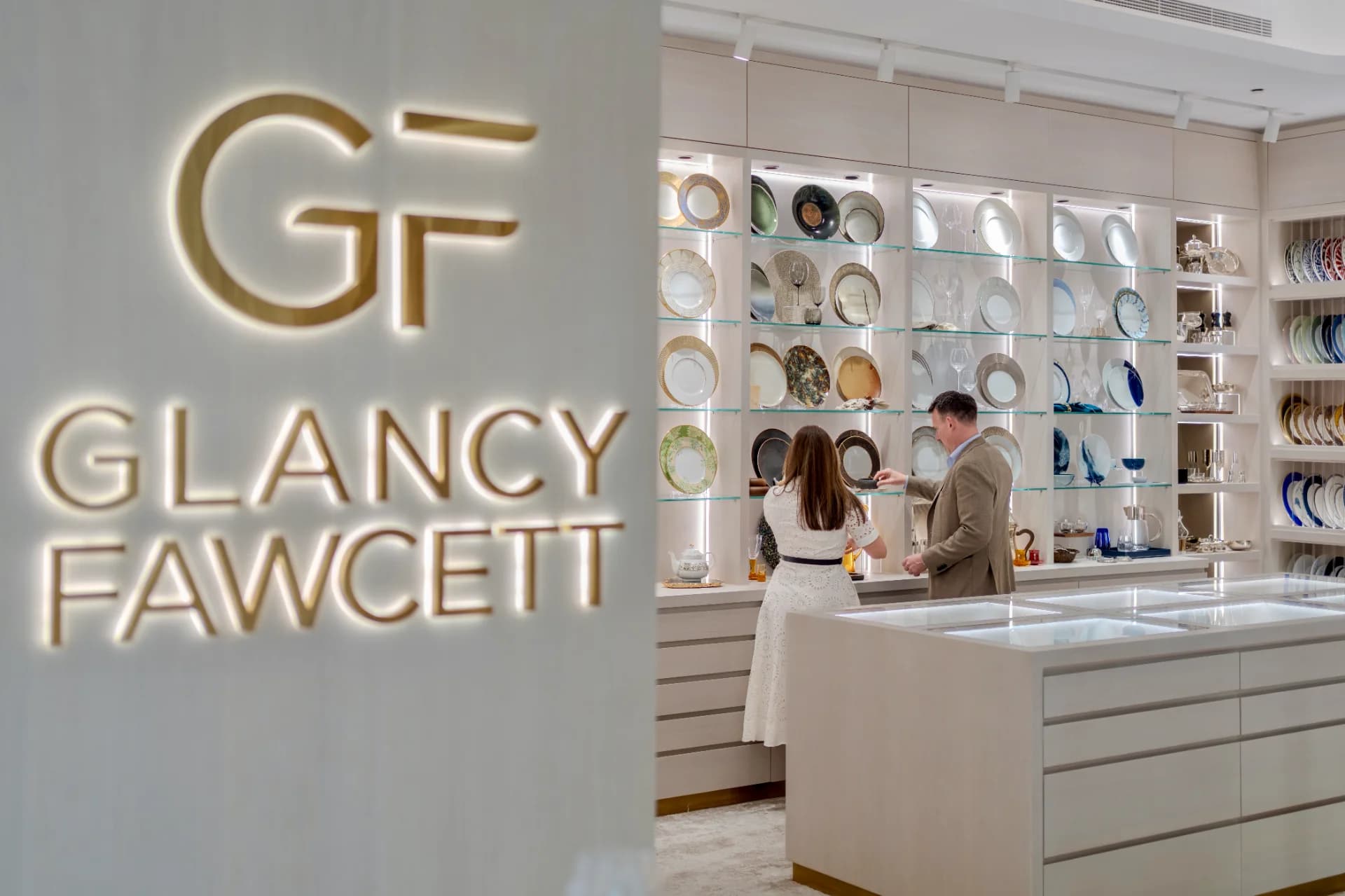 Rob and elizabeth in the glancy fawcett abu dhabi showroom