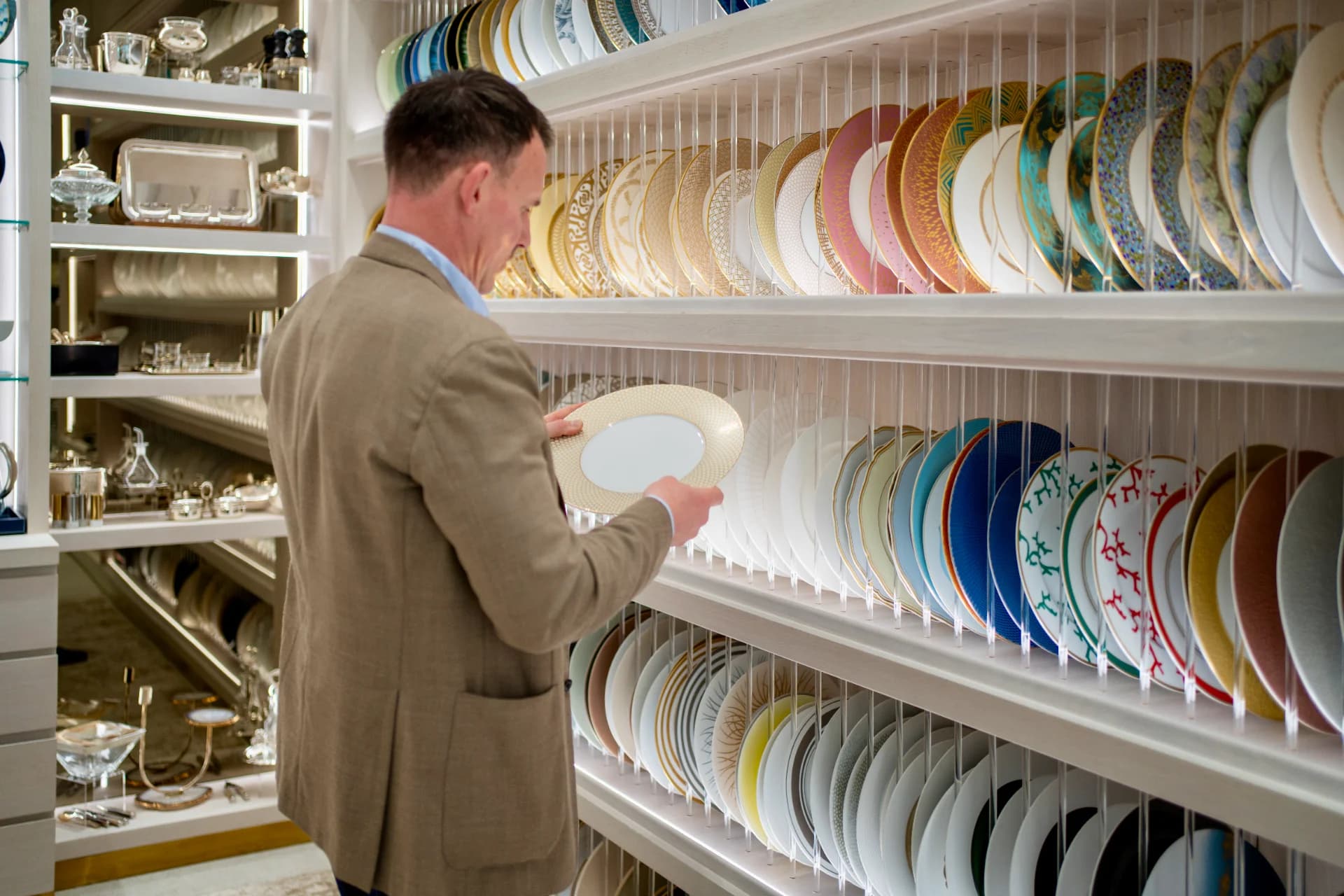 Abu Dhabi Showroom lounge